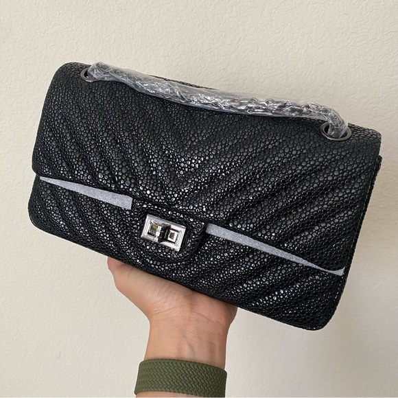 Black Leather Caviar Quilted Chevron Medium Flap Bag Chain Crossbody Shoulder C5 - Picture 3 of 13